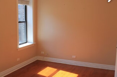 Building Photo - 6310 N Rockwell St