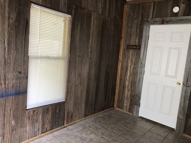 Building Photo - 1211 Monroe St