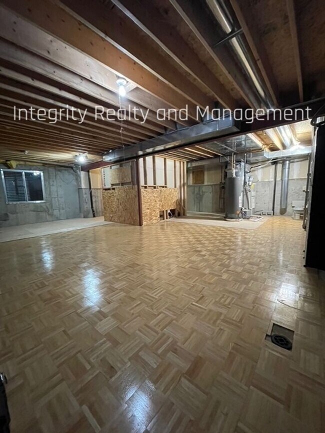 Building Photo - 8551 S Mallard Pl