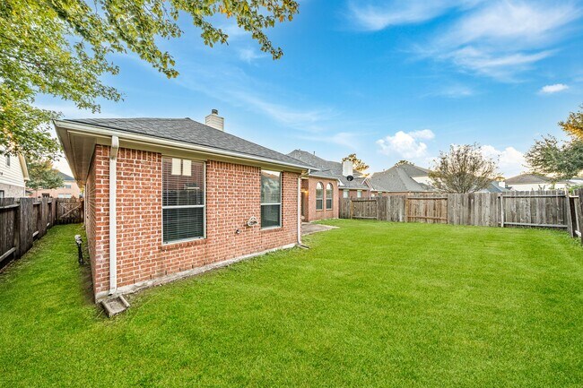 Building Photo - 5123 Shadow Breeze Ln