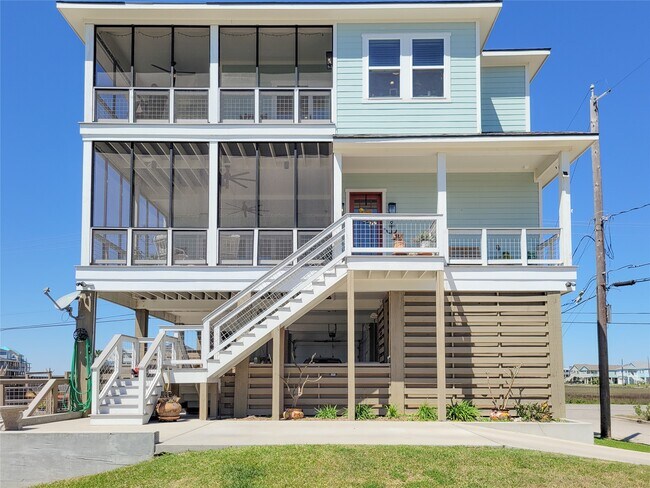 Building Photo - 1001 Bamar Ln