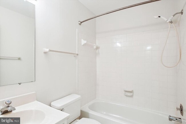 Building Photo - 8258 Cedar Landing Ct