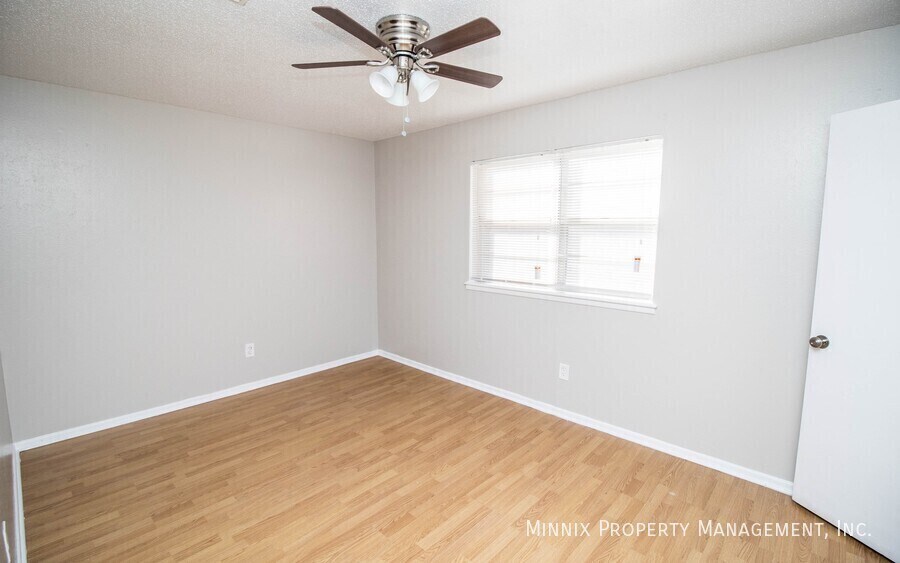 Building Photo - 4825 53rd St