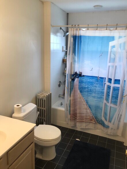 Building Photo - 19 Warner St