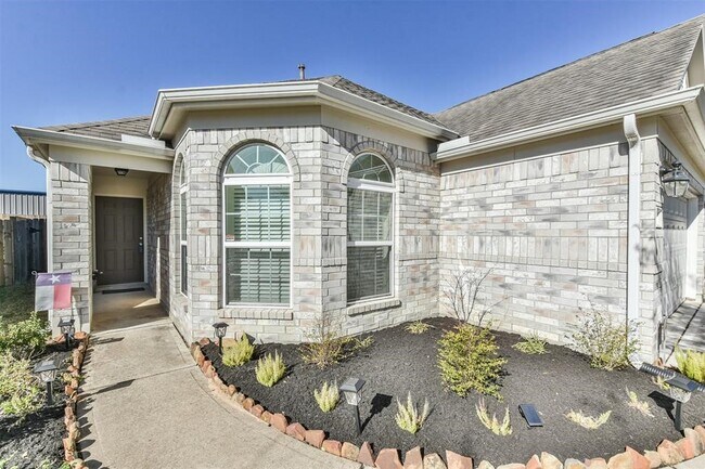 Building Photo - 11514 Dahlia Dale Dr