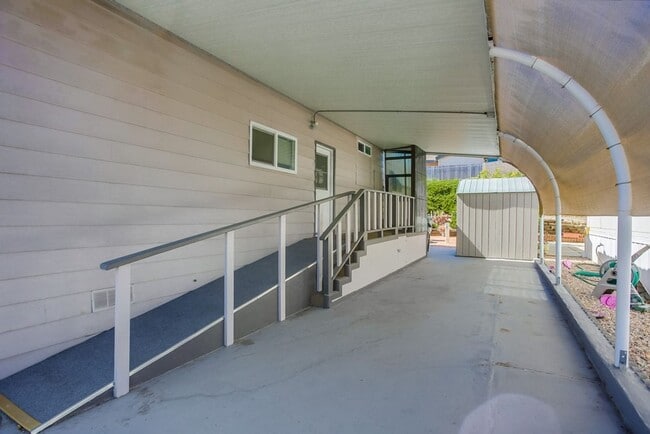 Building Photo - 55+ Mobile Home Community, 2 Bedroom + Sun...