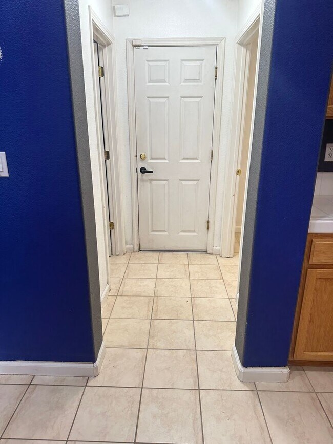 Building Photo - First 3 months offered at $2,495.00