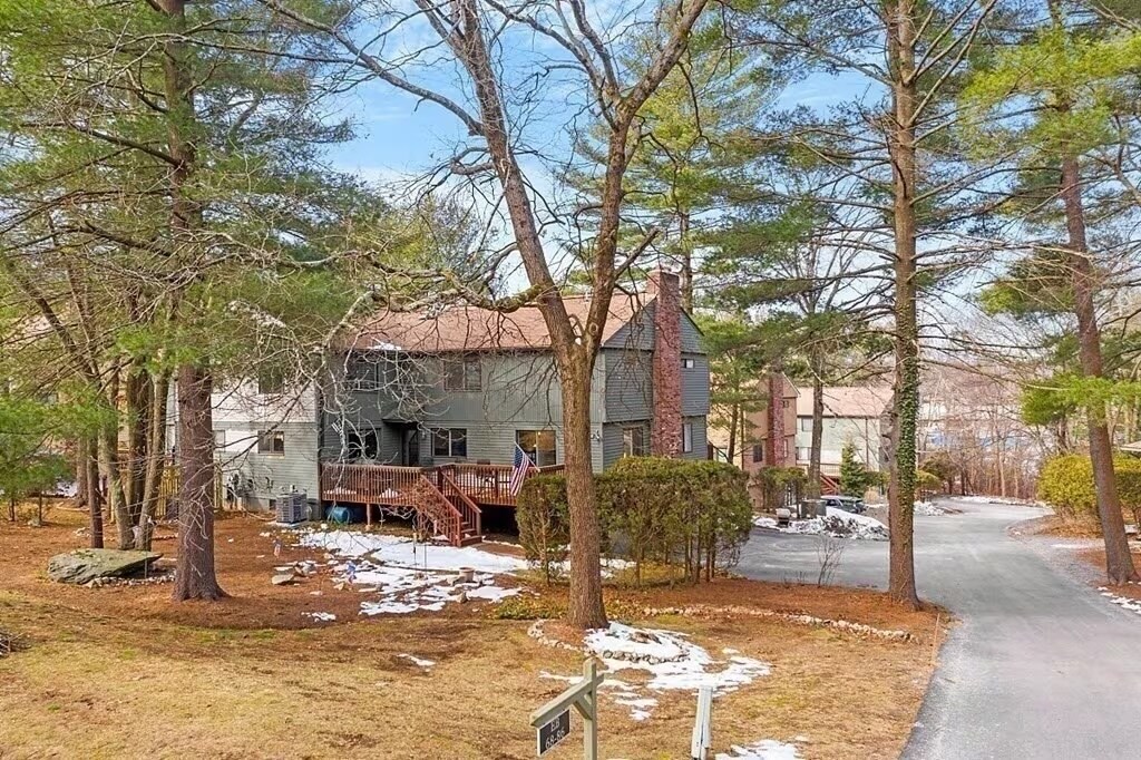 Building Photo - 68 E Bluff Rd