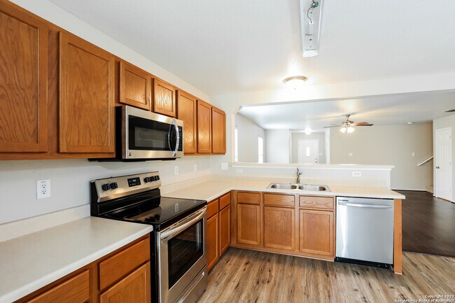 Building Photo - 16410 Colts Bay
