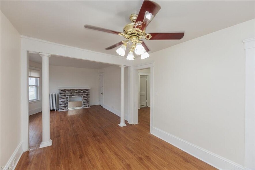 Building Photo - 1794 W 54th St