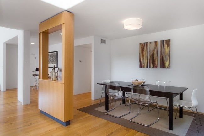 Dining room - 1315 Palms Blvd