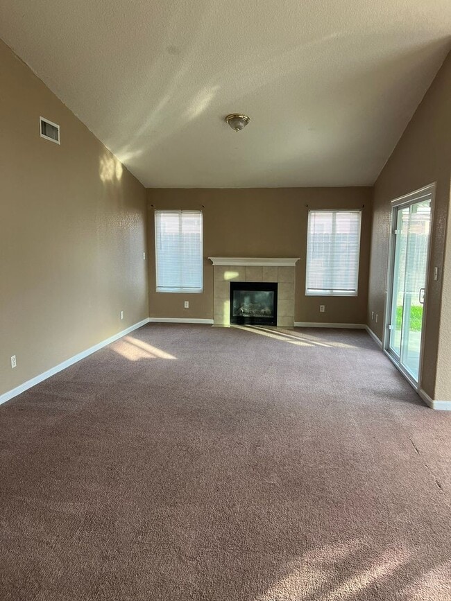 Building Photo - Coming Soon!