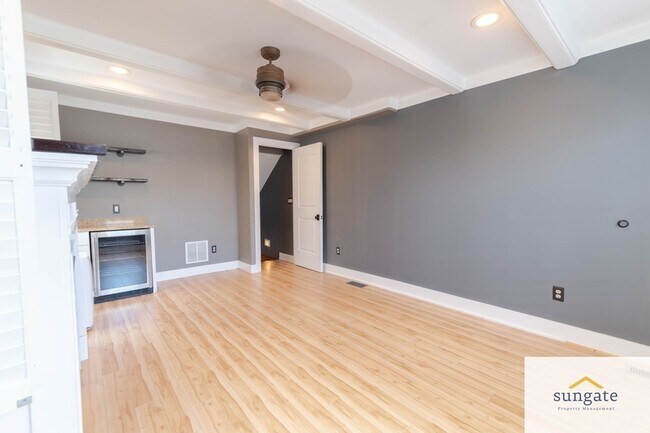 Building Photo - 3206 Hudson St