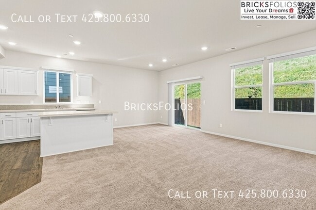 Building Photo - Peaceful Retreat in Beautiful Bremerton