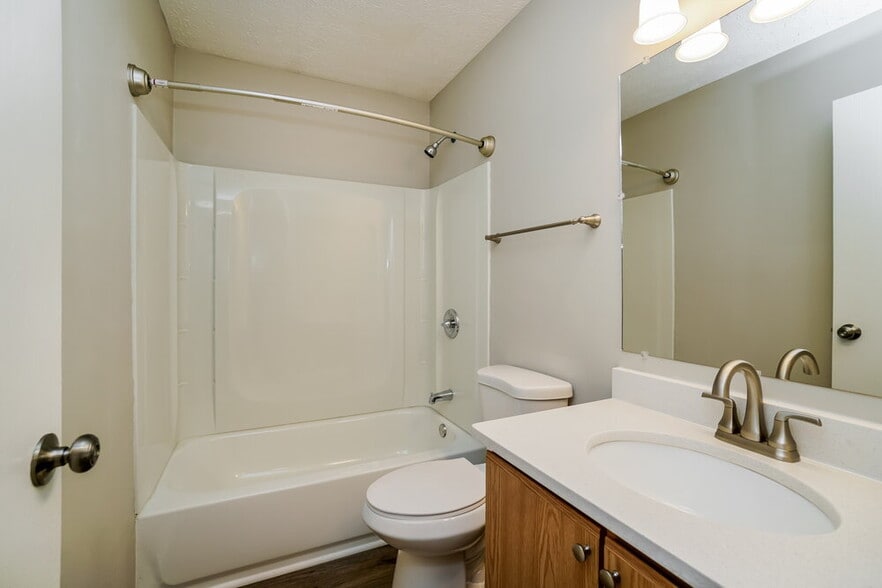 Building Photo - 5655 Dashshund Ct