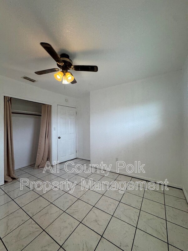Building Photo - 1625 E Fern Rd