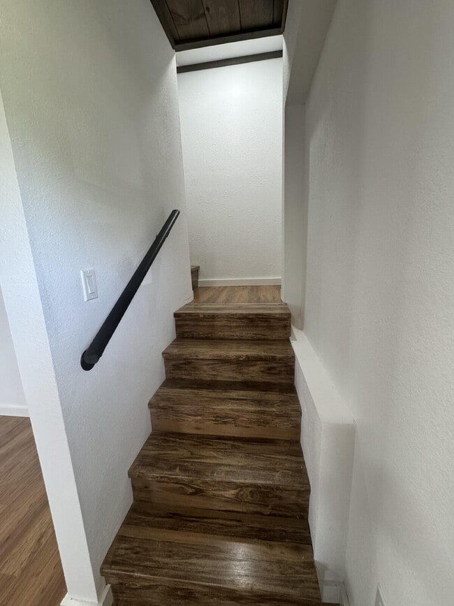 Building Photo - 1885 Everett Rd