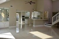 Building Photo - 2127 Manor Green Dr