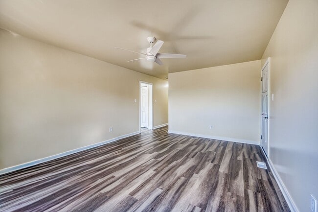 Building Photo - 3 Bedroom Midlothian Home Move In Ready