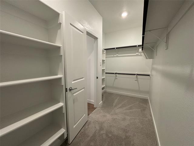 Building Photo - 708 Enys Wy