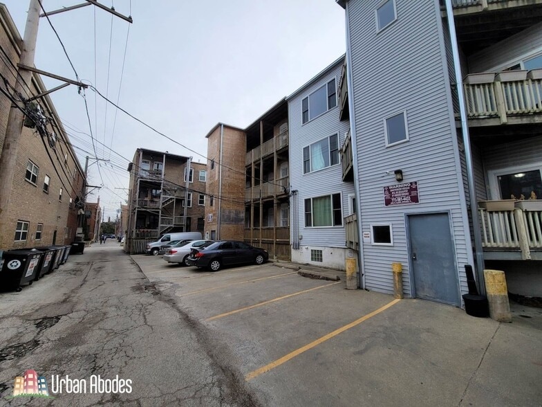Building Photo - 6717 N Sheridan Rd