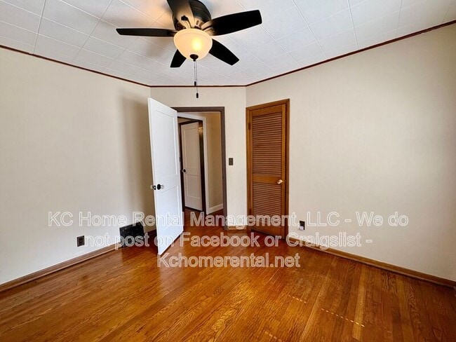 Building Photo - 7839 Robinson St