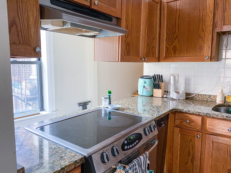 Building Photo - 35 Sheafe St