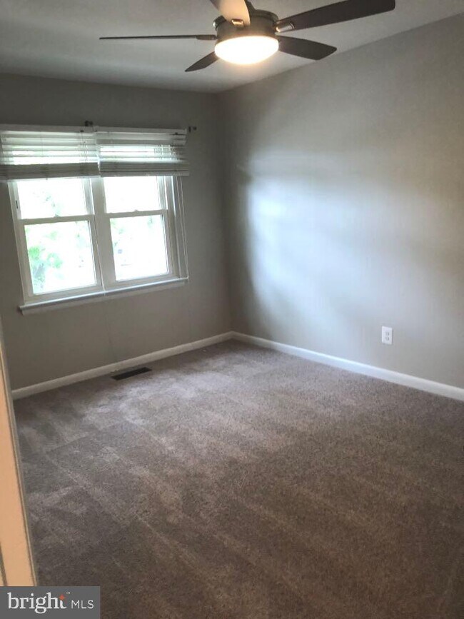 Building Photo - 104 Catoctin Cir SW