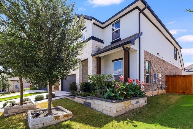 Building Photo - 2613 Longhorn Ranch Ct