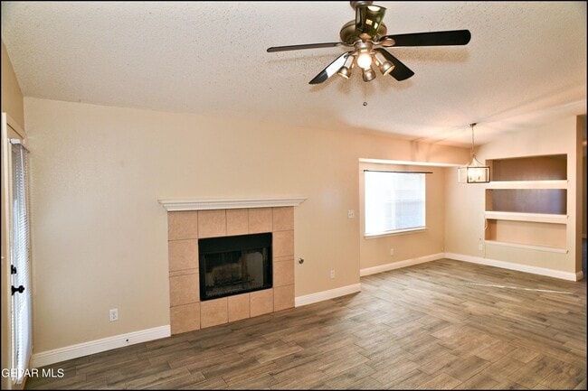 Building Photo - 3020 Tierra Mina Dr