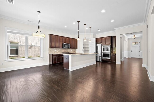 Building Photo - 3619 Strath Dr