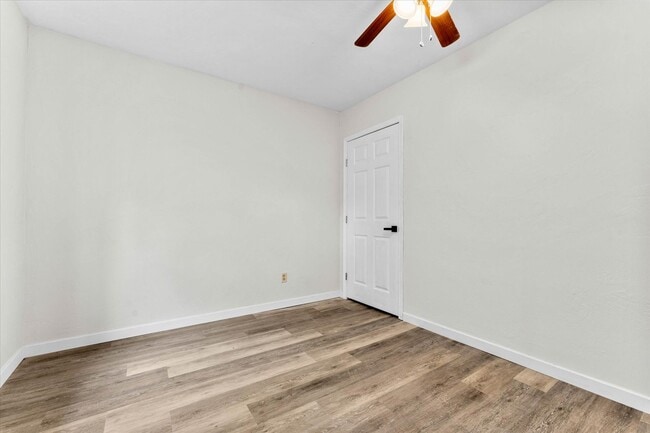 Building Photo - 1102 Apache Dr
