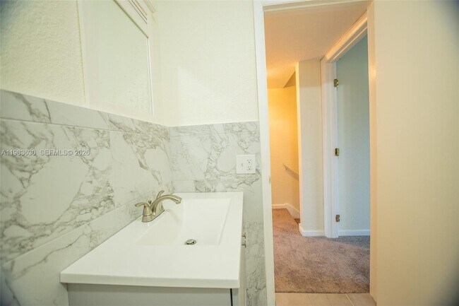 Building Photo - 4803 NW 9th Dr