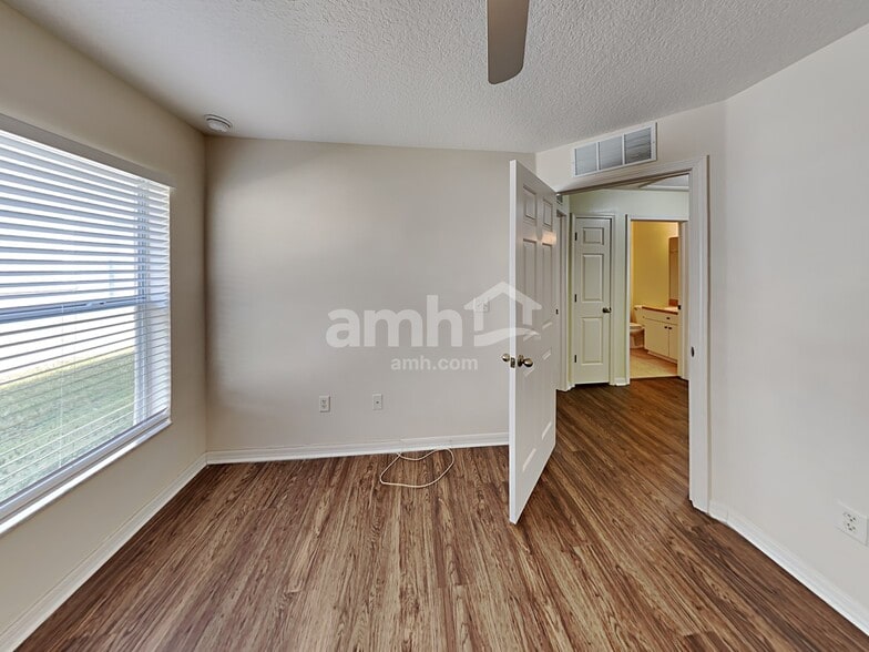 Building Photo - 3348 Clover Blossom Cir