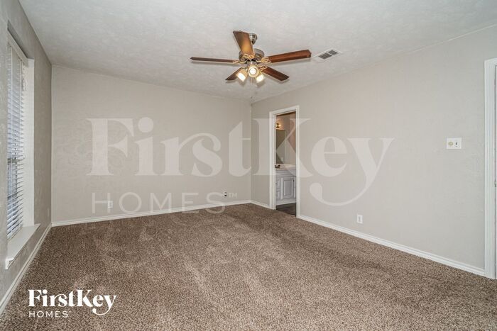 Building Photo - 1625 San Antone Ln