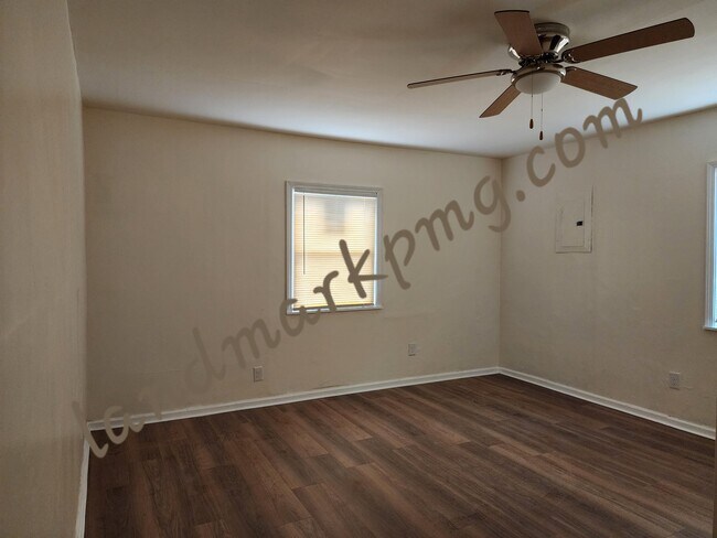 Building Photo - 7667 Bramell