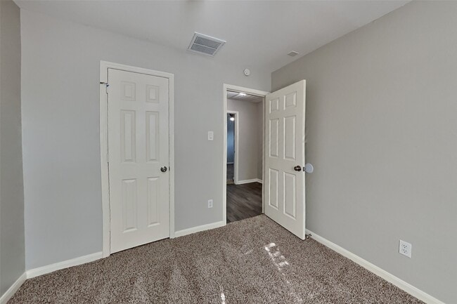 Building Photo - 29415 Legends Stone Dr