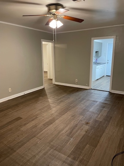 Building Photo - 711 Macy Ave