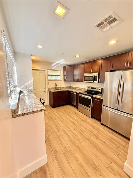 Building Photo - 1941 NE 51st Ct