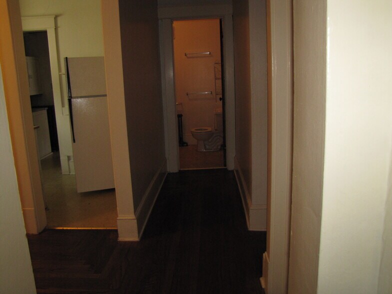 Building Photo - 409 S Atherton St