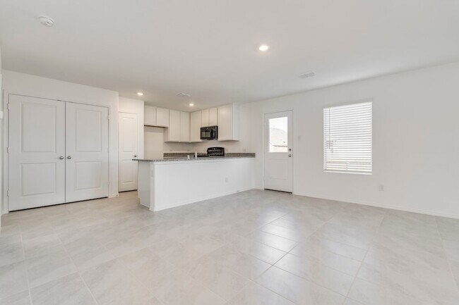 Building Photo - 8721 Whistling Duck Dr