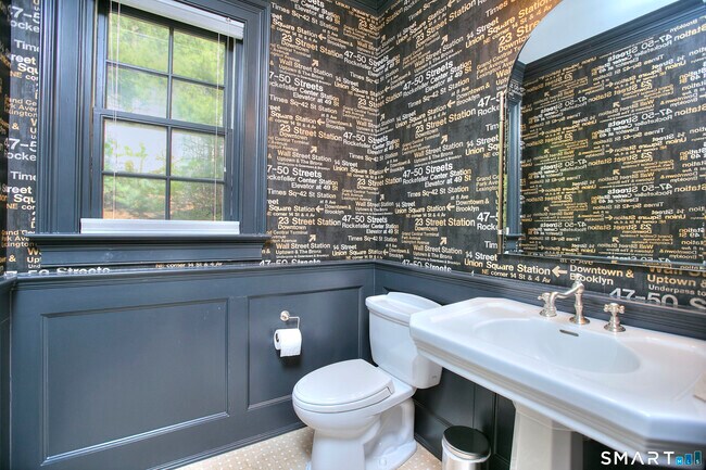 Building Photo - 37 Beaver Brk Rd