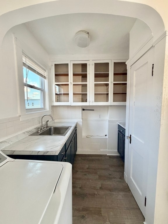 Building Photo - 327 Columbia St