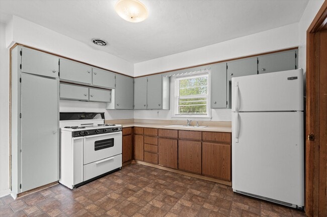 Building Photo - 1311 W Worley St