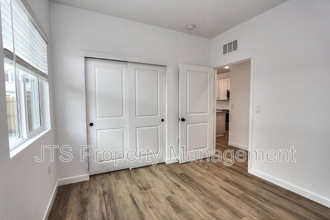 Building Photo - 4256 Aura Way