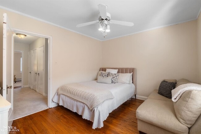 Building Photo - 476 St Clair Ave