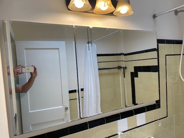 Building Photo - 852 Fairfax Rd