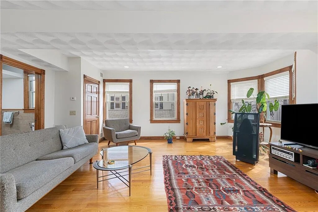 Building Photo - 18 Piedmont St