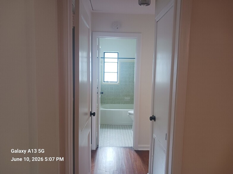 Building Photo - 1654 Talbot Ave