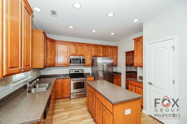Building Photo - 9017 Socata Way